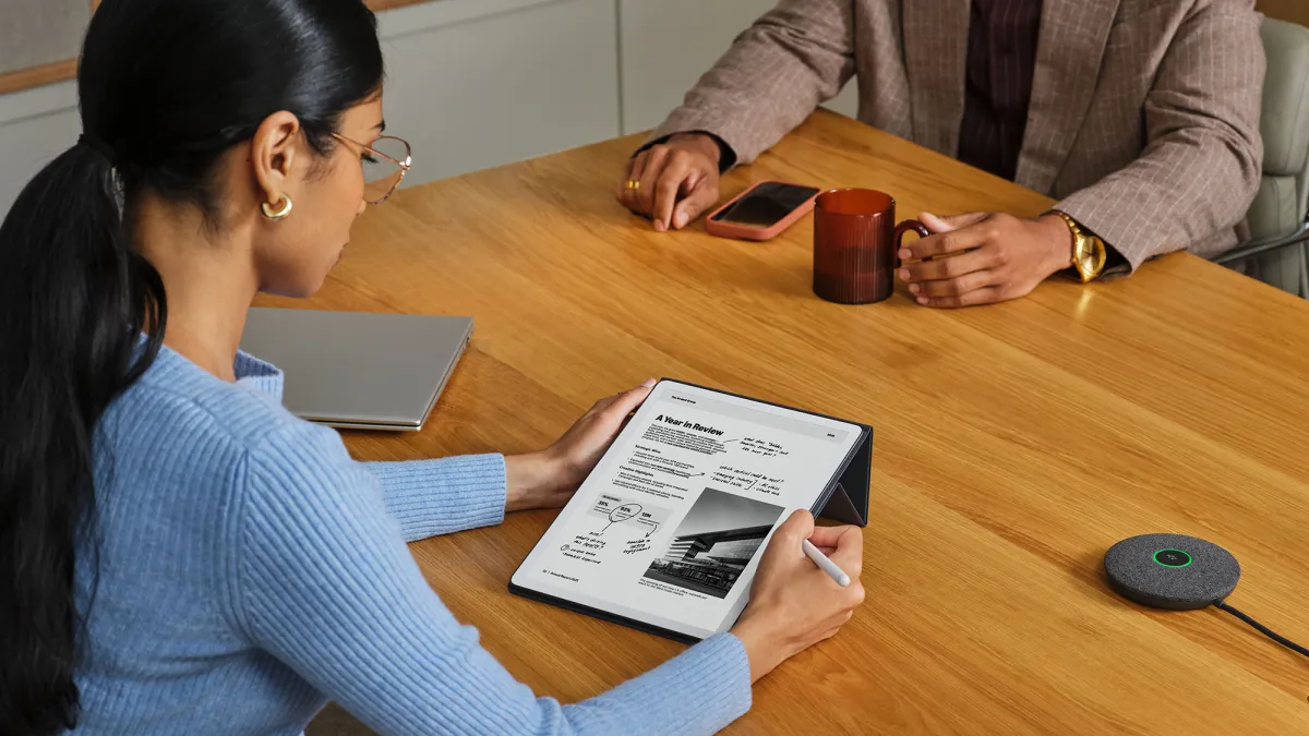 Taking handwritten notes on a Kindle Scribe in a meeting